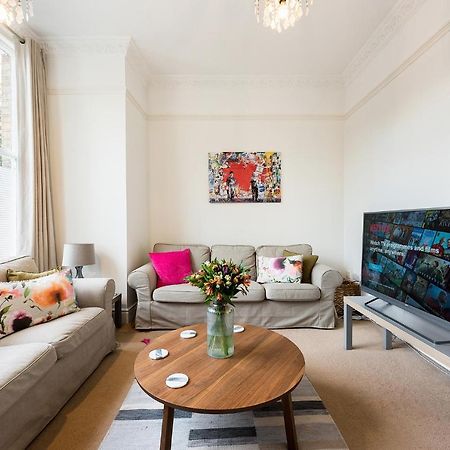 Heart Of Ealing Apartment With Garden London Exterior foto