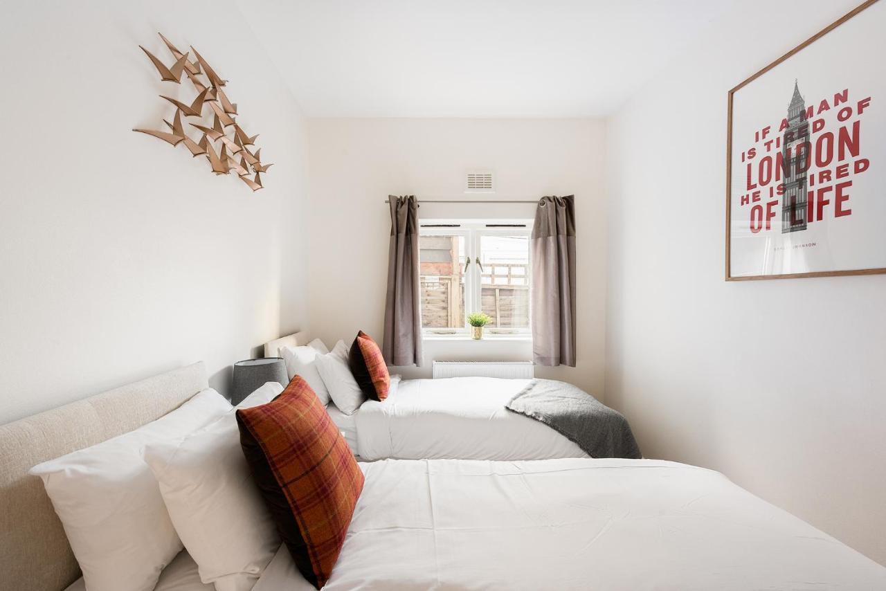Heart Of Ealing Apartment With Garden London Exterior foto